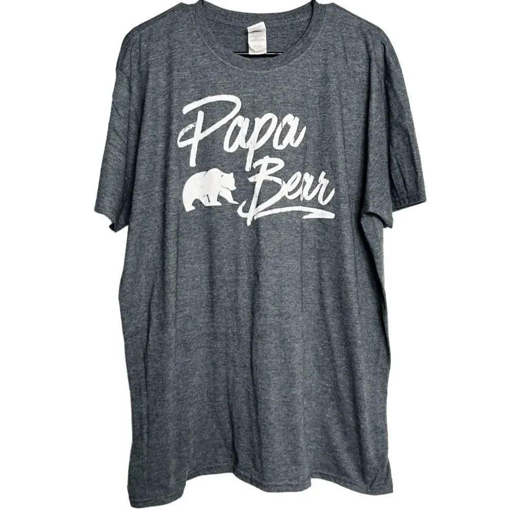 Papa Bear Short Sleeve Crew Neck Graphic Tee Grey and White Size XL